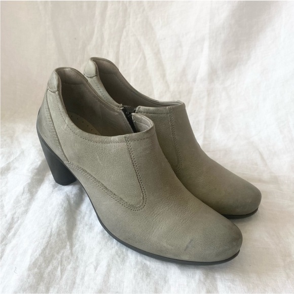 Ecco Sculpted Low Cut Ankle Boots - Picture 8 of 12